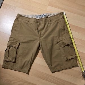 Men’s Khaki Wearfirst cargo shorts , waist 38 great condition